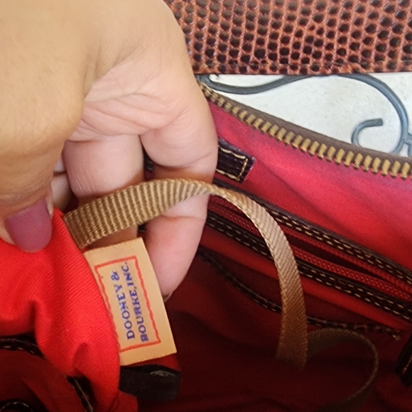 Dooney &bourke leather bag used - Picture 9 of 13